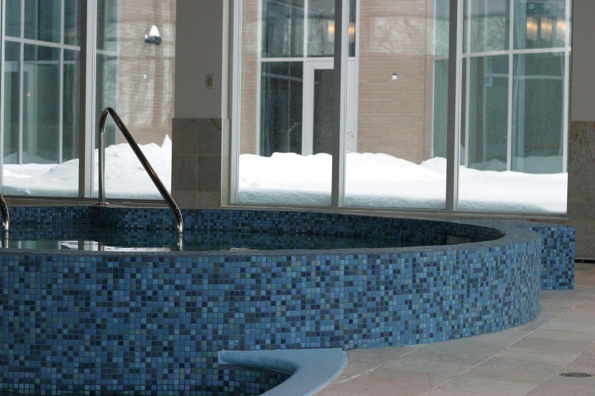 Hotel Mortagne Boucherville Luaran gambar